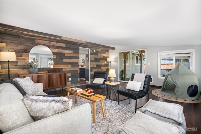 4106 SE 3rd Place, Renton, WA 98059