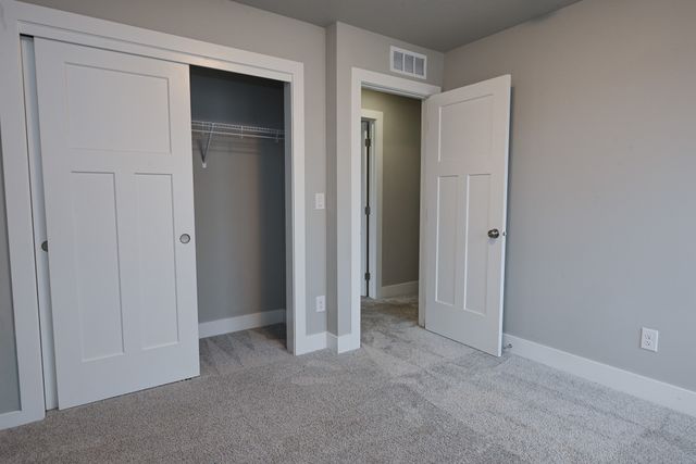 2819 Kestrel Street, Norwalk, IA 50211