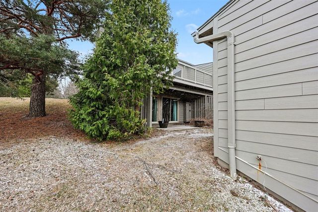 723 Skynob Drive, Ann Arbor, MI 48105