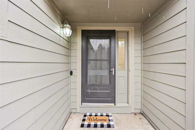 723 Skynob Drive, Ann Arbor, MI 48105