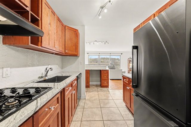 723 Skynob Drive, Ann Arbor, MI 48105