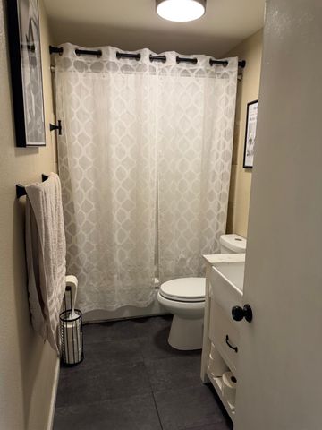 7533 29th St, Sacramento, CA 95822
