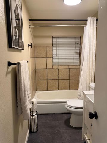 7533 29th St, Sacramento, CA 95822