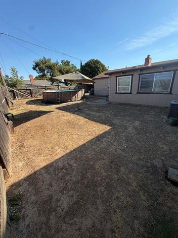 7533 29th St, Sacramento, CA 95822