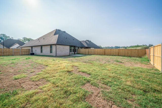 1425 Page Valley Cir, Longview, TX 75601