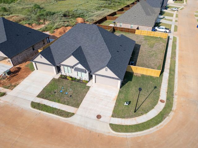 1425 Page Valley Cir, Longview, TX 75601