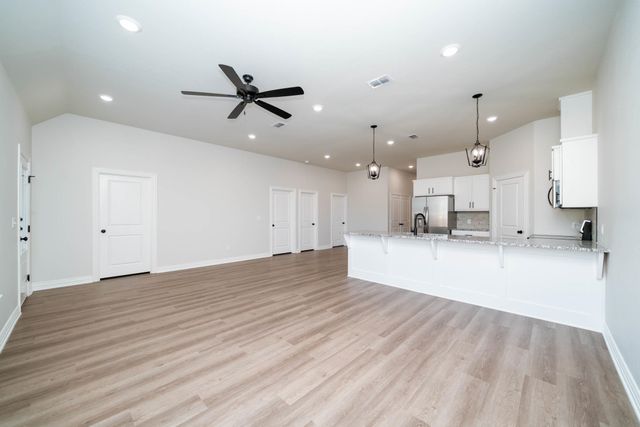 1425 Page Valley Cir, Longview, TX 75601