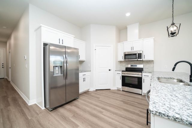 1425 Page Valley Cir, Longview, TX 75601