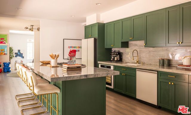 3891 Sepulveda Boulevard, Sherman Oaks, CA 91403