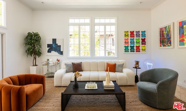 3891 Sepulveda Boulevard, Sherman Oaks, CA 91403