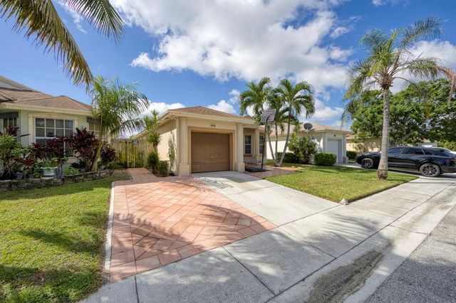416 Circle Drive S, Boynton Beach, FL 33435