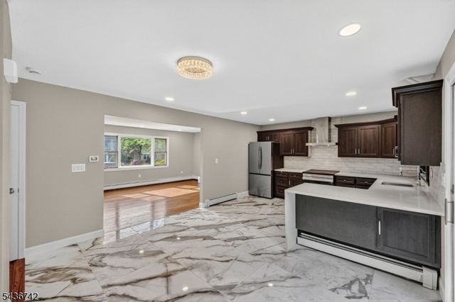 11 Franklin St, Mahwah Twp., NJ 07430