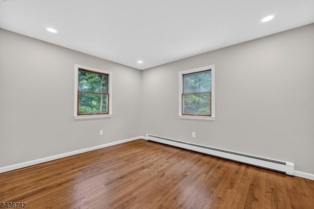 11 Franklin St, Mahwah Twp., NJ 07430