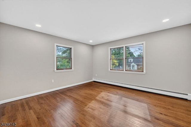 11 Franklin St, Mahwah Twp., NJ 07430