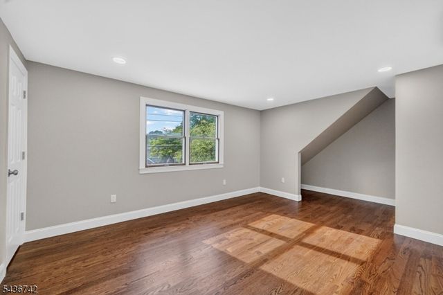 11 Franklin St, Mahwah Twp., NJ 07430