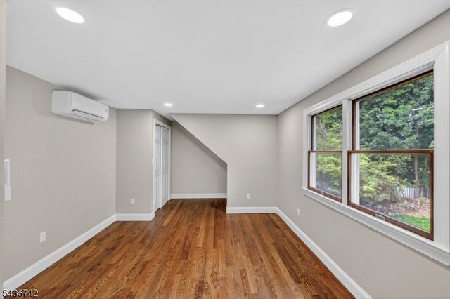 11 Franklin St, Mahwah Twp., NJ 07430