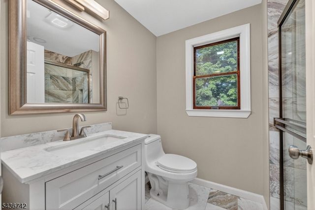 11 Franklin St, Mahwah Twp., NJ 07430