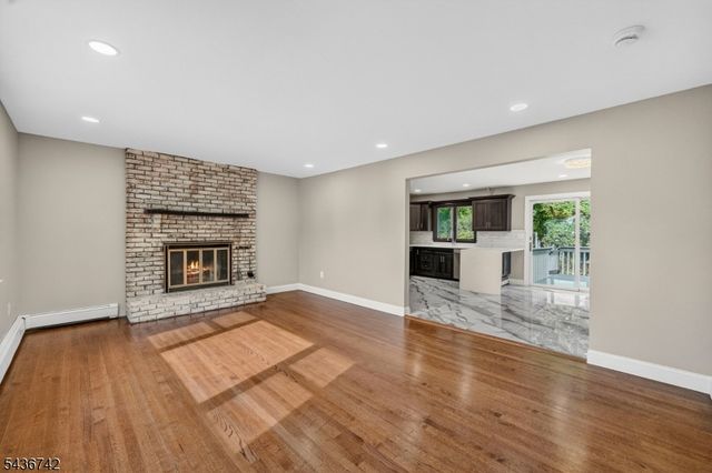 11 Franklin St, Mahwah Twp., NJ 07430
