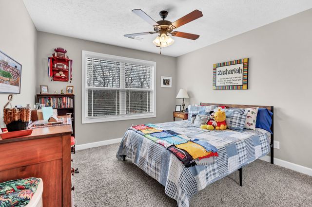 416 Glenstone Springs Dr, Clarksville, TN 37043