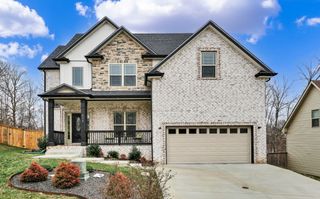 416 Glenstone Springs Dr, Clarksville, TN 37043