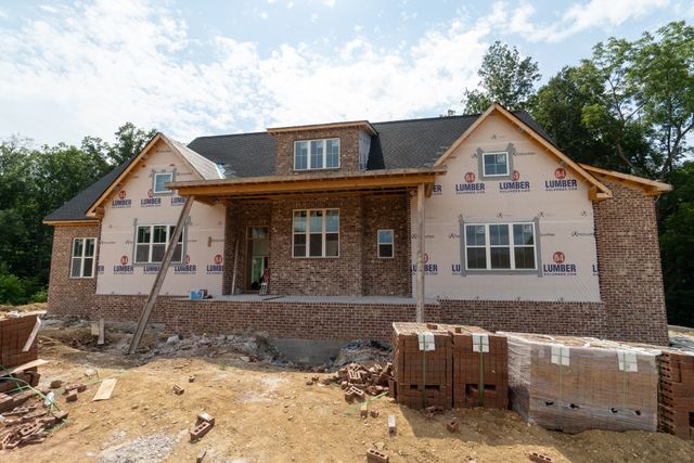 7037 Hall Rd, Greenbrier, TN 37073