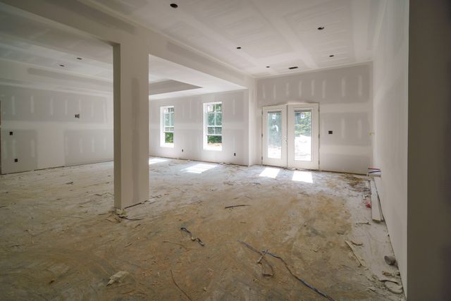 7037 Hall Rd, Greenbrier, TN 37073