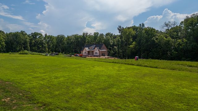 7037 Hall Rd, Greenbrier, TN 37073