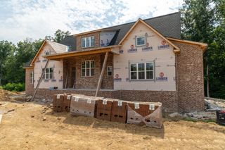 7037 Hall Rd, Greenbrier, TN 37073