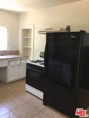 1228 S Catalina Street, Los Angeles, CA 90006