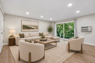 58 Edgelawn Ave 8, North Andover, MA 01845