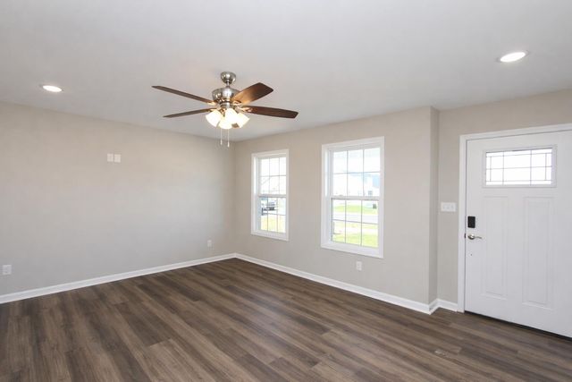 202 Charles Carr Drive, Harrodsburg, KY 40330
