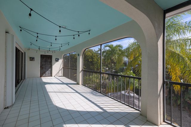 S 110 Bahama Drive, Duck Key, FL 33050