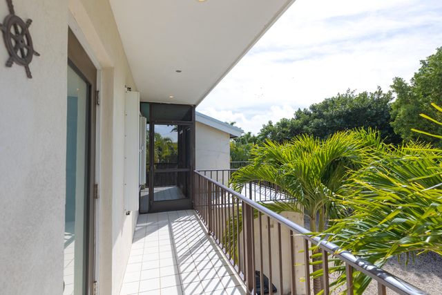 S 110 Bahama Drive, Duck Key, FL 33050