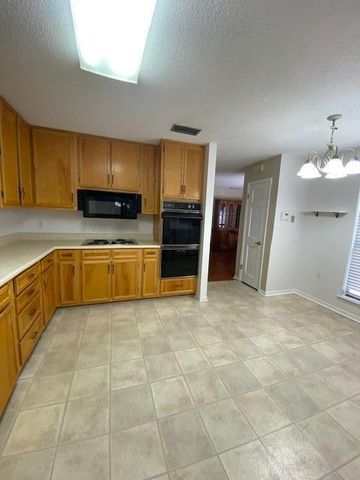 850 Holbrook Circle, Fort Walton Beach, FL 32547