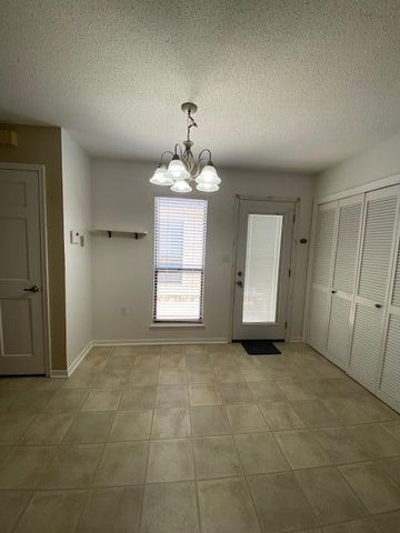 850 Holbrook Circle, Fort Walton Beach, FL 32547