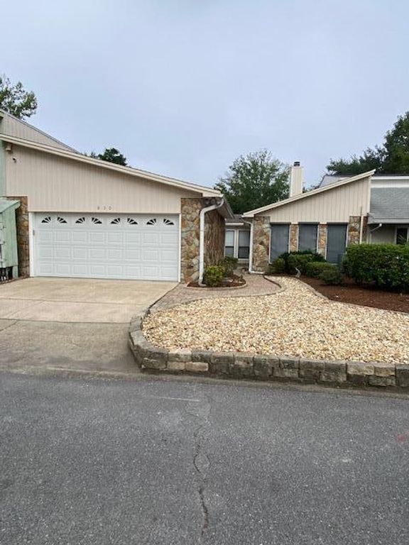 850 Holbrook Circle, Fort Walton Beach, FL 32547