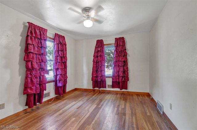 3203 Oakdale Avenue, Lorain, OH 44055