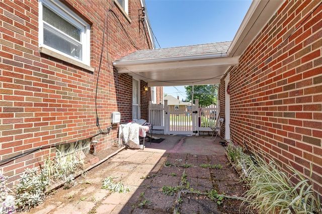 3203 Oakdale Avenue, Lorain, OH 44055