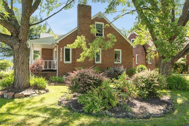 3203 Oakdale Avenue, Lorain, OH 44055