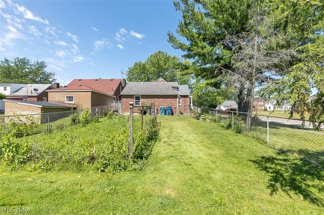 3203 Oakdale Avenue, Lorain, OH 44055