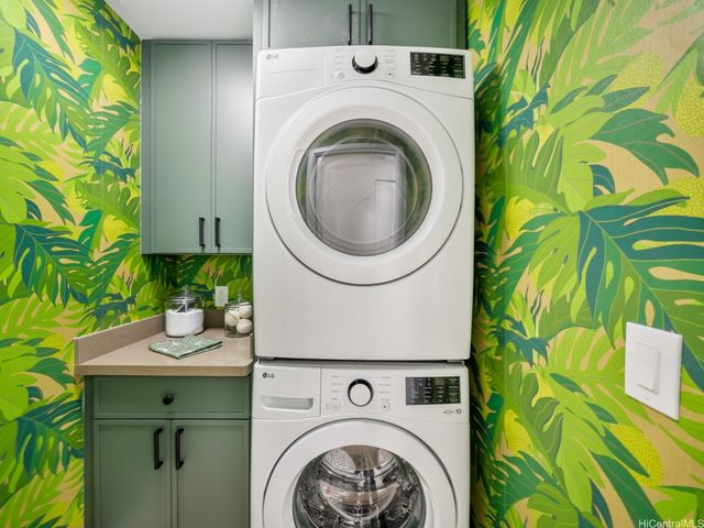 98-1743 Ulu Street, Aiea, HI 96701