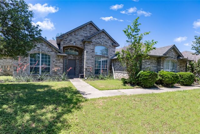 1209 Renfro Street, Burleson, TX 76028