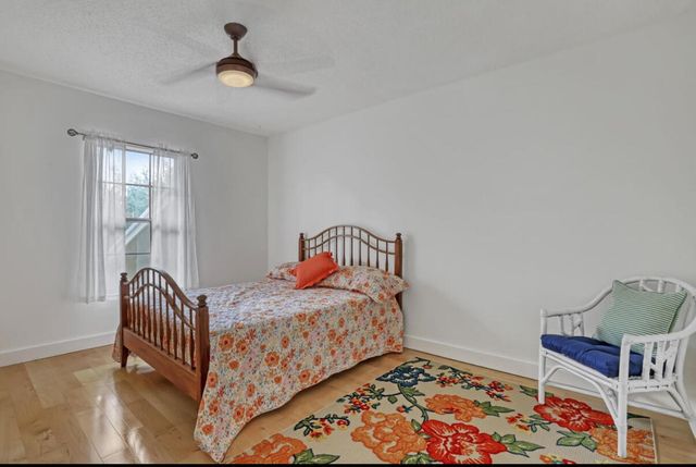 18390 SE Wood Haven Lane E, Jupiter, FL 33469