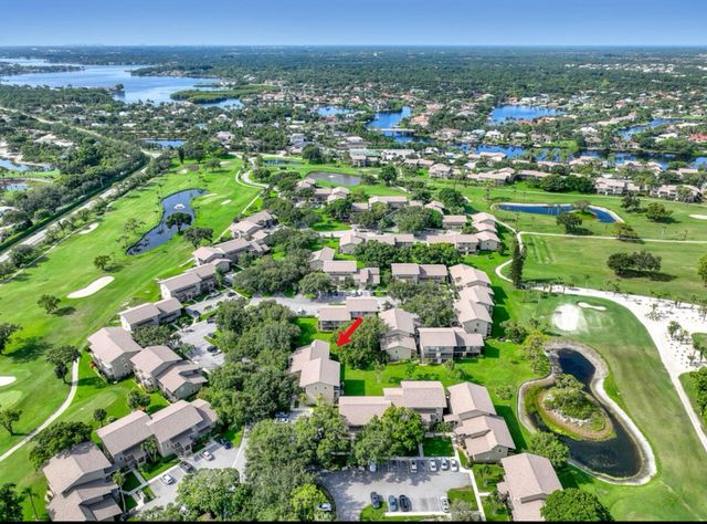 18390 SE Wood Haven Lane E, Jupiter, FL 33469