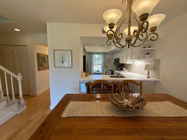 18390 SE Wood Haven Lane E, Jupiter, FL 33469