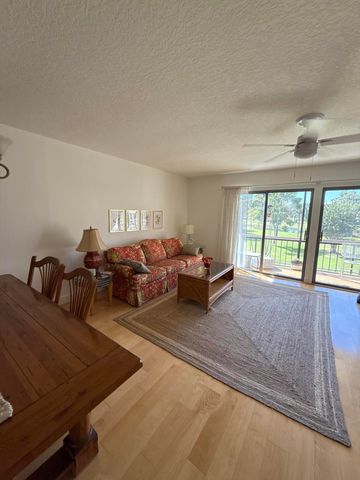 18390 SE Wood Haven Lane E, Jupiter, FL 33469