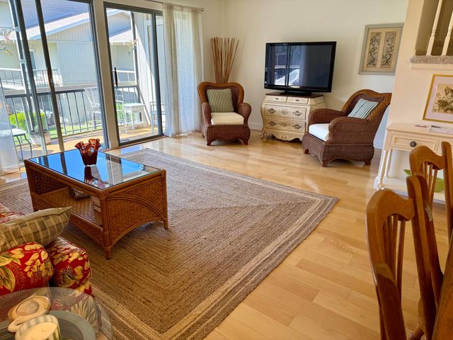 18390 SE Wood Haven Lane E, Jupiter, FL 33469