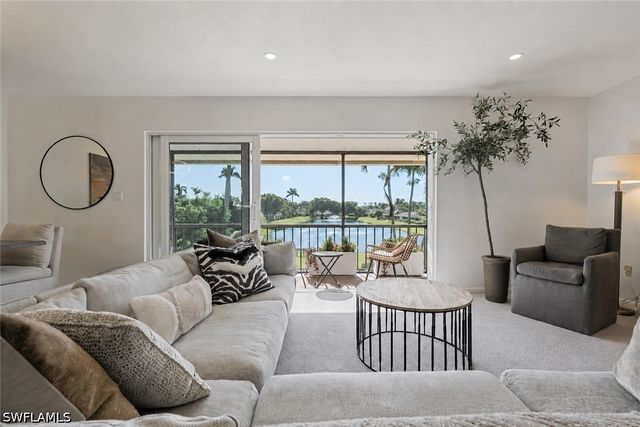 185 Palm DR 18L, Naples, FL 34112