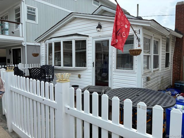 77 Pennsylvania Avenue, Long Beach, NY 11561