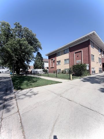 2069 N 18th Avenue, Melrose Park, IL 60160